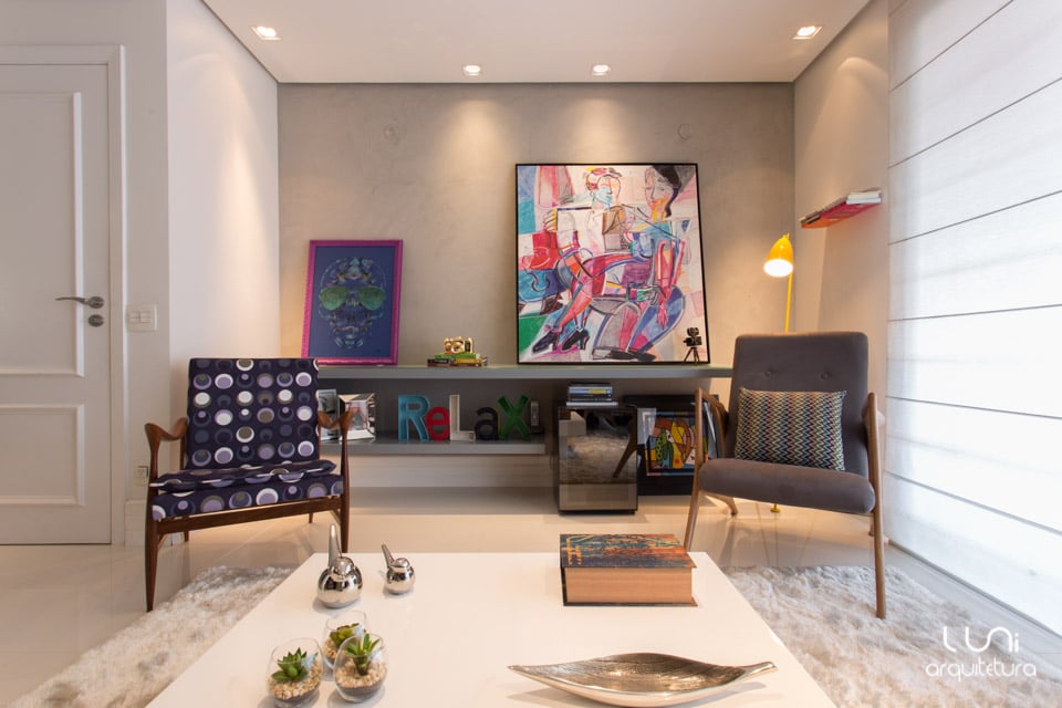 Sala de Estar para Apartamento - Living Room Decoração e móveis coloridos mesa de centro e adega para sala